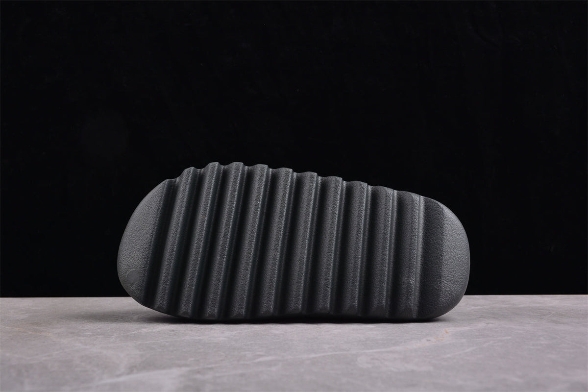 Yeezy slides black