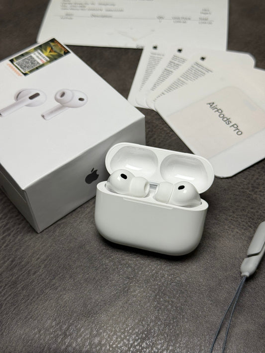 Apple AirPods Pro 3  White Bluetooth In-Ear Earbuds w/ Mic & Case